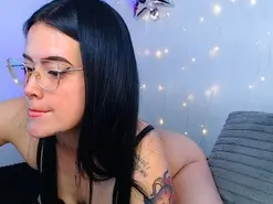 Amateur Live Porn of Isa_Maiden18