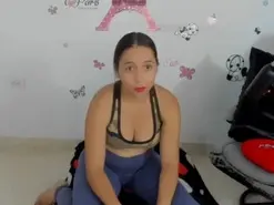 Amateur Live Sex Cam of isa_loves_cum