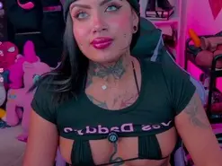 Amateur Sex Chat of INKLAURI