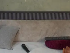 Amateur Live Sex Cam of Taylor_Petite