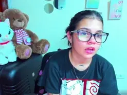 Amateur Adult Webcam of Emma_boo