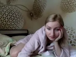 Amateur Sex Cam of Yourrealgirl