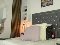 Amateur Live Sex of Ana_Moon