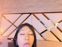 Amateur Adult Video Chat of HollyJonesVS