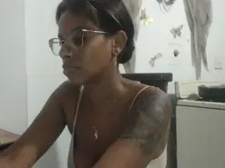 Amateur Sex Cam of hotcaliente_19