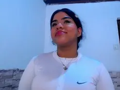 Amateur Free Porn Cam of Candy_Kruhs