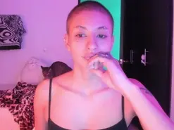 Amateur Live Sex Cam of ailis9o