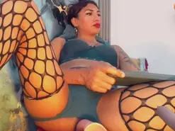 Amateur Free Porn Cam of khiara_moretti