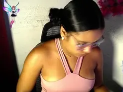 Amateur Sex Cam of chleo_rosse