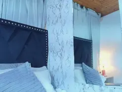 Amateur Free Live Porn of Maraa_X