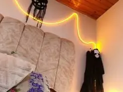 Amateur Sex Chat of Maraa_X
