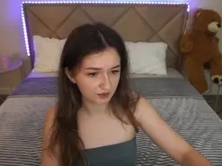 Amateur Sex Cam of CyrenaLuxe