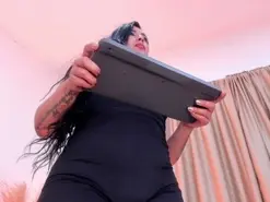 Amateur Adult Webcams of SeleneLujann