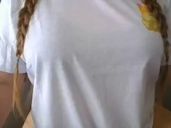 Amateur Live Sex Cam of HellouKitty