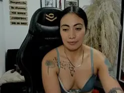 Amateur Live Porn of inked_eva