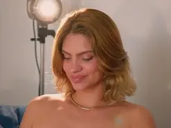 Amateur Live Sex Cam of KyomiVelvet