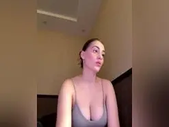 Amateur Nude Webcam of emmieoz