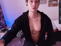 Amateur Live Sex of Alex_WandHot