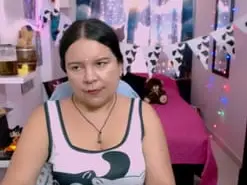 Amateur Live Porn of clarie_m