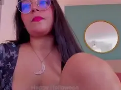 Amateur Private Sex Chat of lucy_blue28