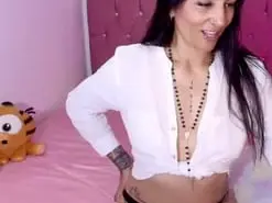 Amateur Free Live Porn of Christal777
