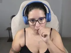 Amateur Free Live Porn of Moon_woman