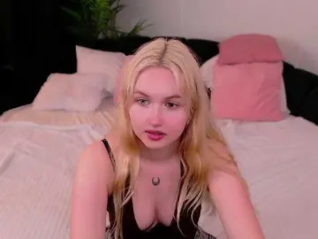 Bongacams Watch Live Sex Cams of LillyEyess
