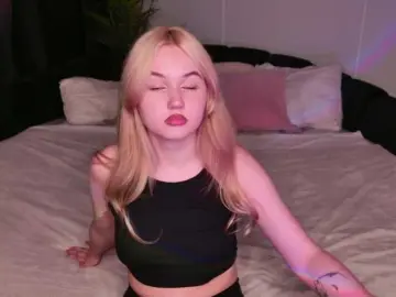 Bongacams Private Sex Chat of LillyEyess