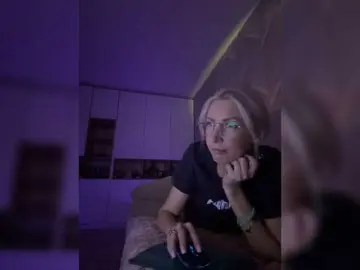 Bongacams Free Porn Cam of Cosmos13131