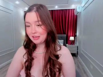 Bongacams Sex Cam of HoneyGlow