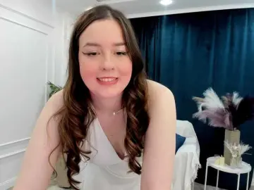 Bongacams Adult Video Chat of HoneyGlow