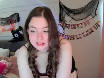 Bongacams Live Sex of HoneyGlow