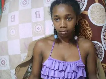 Bongacams Sex Cam of Little-sexy