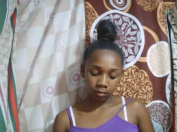 Bongacams Watch Live Sex Cams of Little-sexy