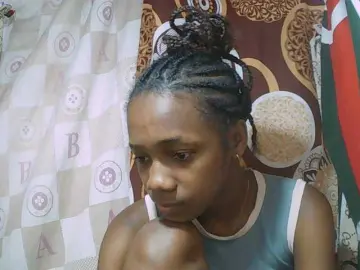 Bongacams Sex Cam of Little-sexy