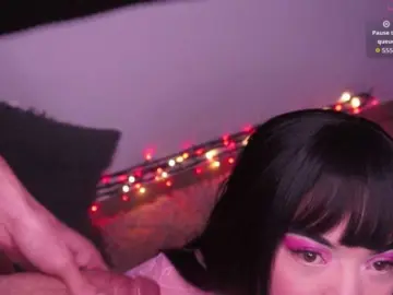 Bongacams Live Porn of MaddisRock