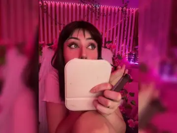 Bongacams Sex Cam of MiaLiaHot