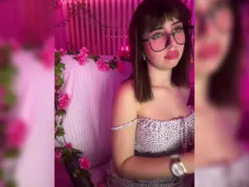 Bongacams Live Sex Cam of MiaLiaHot