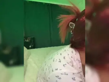 Bongacams Free Porn Cam of MiaLiaHot