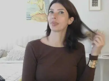 Bongacams Free Porn Cam of RoxySkyBlue
