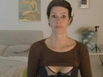 Bongacams Live Sex Cam of RoxySkyBlue