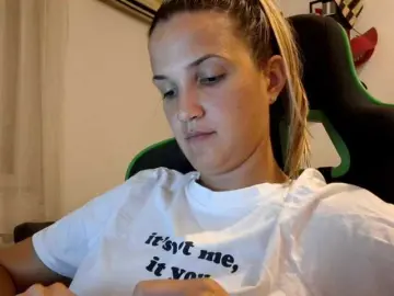 Bongacams Free Porn Cam of lean-cheeky