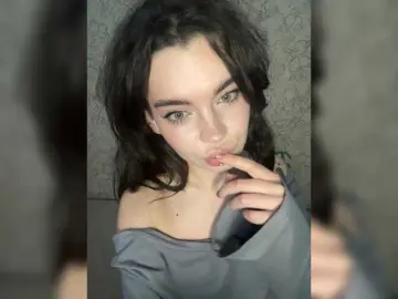 Bongacams Sex Chat of Emilyy19