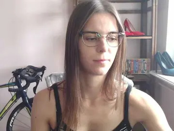 Bongacams Watch Live Sex Cams of MegiKiss