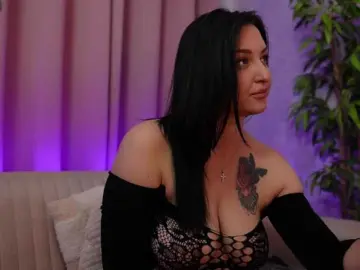 Bongacams Sex Cam of BeverlyBoobs