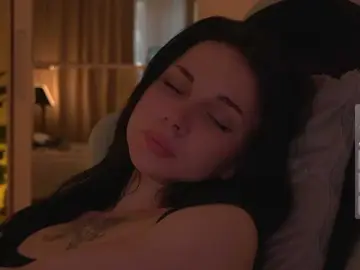 Bongacams Watch Live Sex Cams of DrammaQueennnn