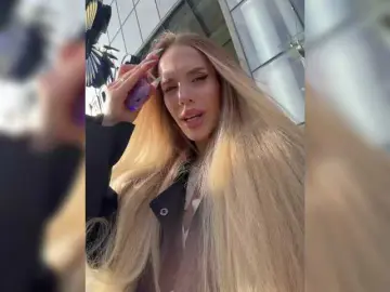 Bongacams Live Sex Cam of blondinochkaa