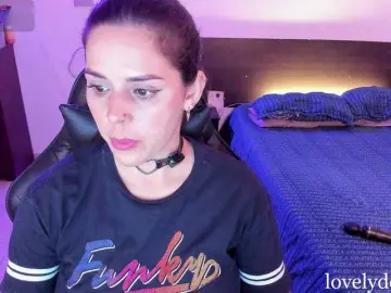 Bongacams Nude Webcam of lovelydollyx