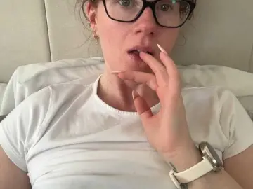 Bongacams Best live sex cam show of REDHEADROSIE
