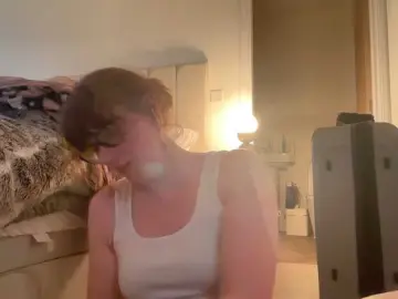 Bongacams Sex Cam of REDHEADROSIE